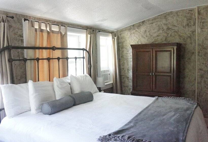 בית מלון כפרי The Frogtown Inn
