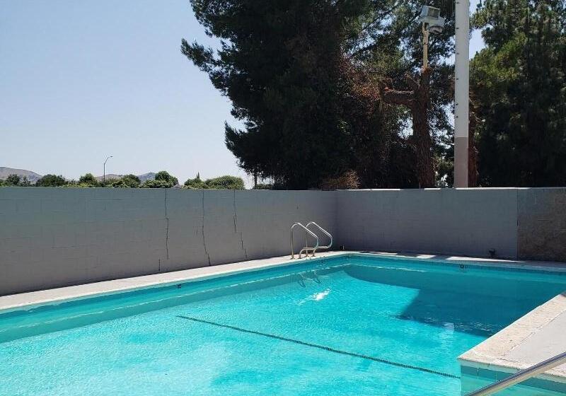 فندق Travelodge By Wyndham Fairplex Pomona