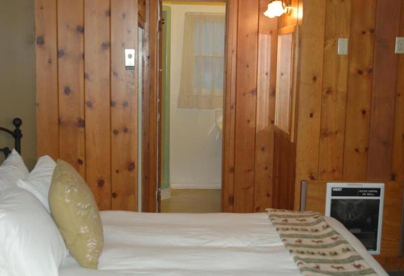 Trees Motel