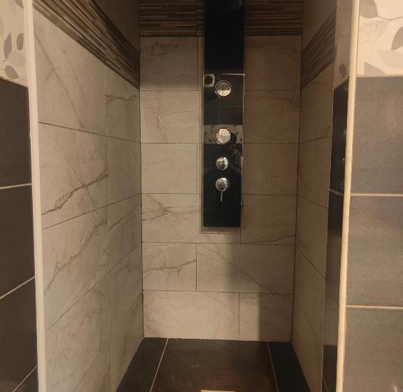 הוסטל Chambre Climatisée Et Cosy Auberge Du Manala Hôtel 24 24