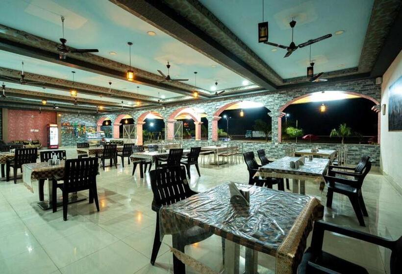 Collection O Hotel Chhattisgarh Palace