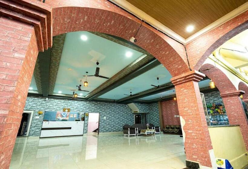 Collection O Hotel Chhattisgarh Palace