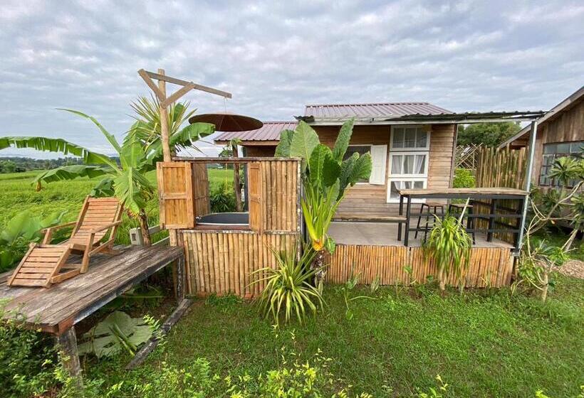 Hotel Dee Tor Jai Farm Stay ดีต่อใจฟาร์มสเตย์