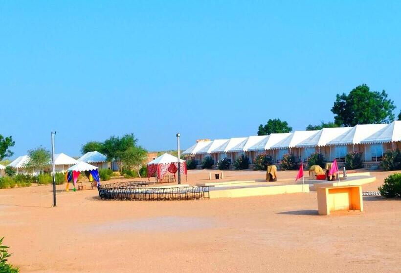 فندق Desert Golden Eagle Camp