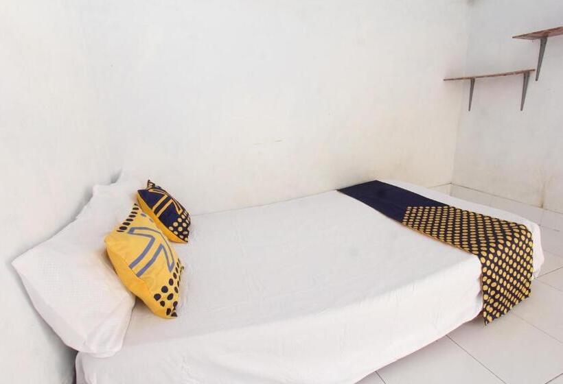 فندق Oyo Life 93153 Kos Jenggala