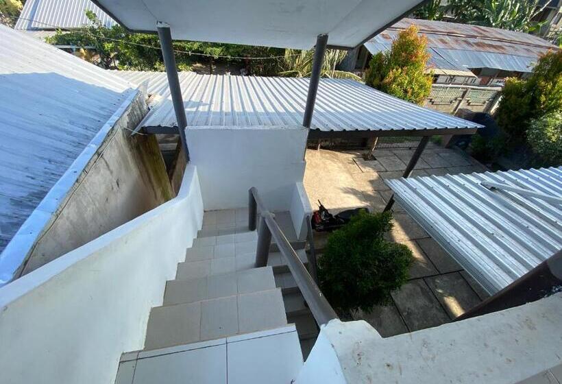 فندق Oyo Life 93154 White Kos Jenggala