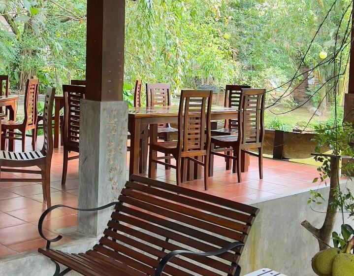 酒店 Radawana Wasala Nature Resort