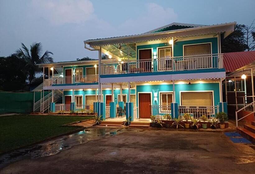 فندق Splash Resort