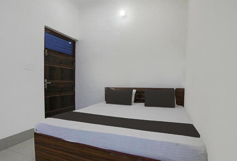 فندق Spot On Royal Stay Residency