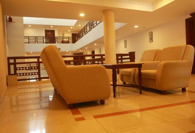 فندق The Vijaya Palace