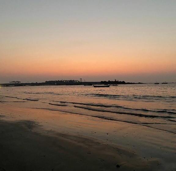 Отель Uttara Residency Malvan