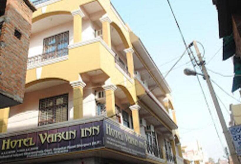 ホテル Varun Inn