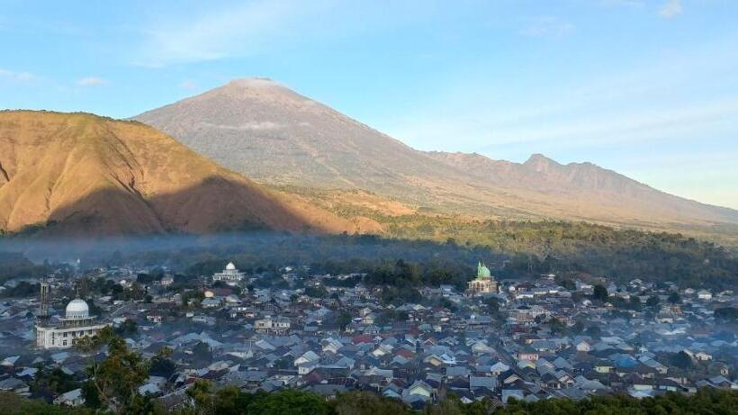 بنسيون Bengker Bungalow