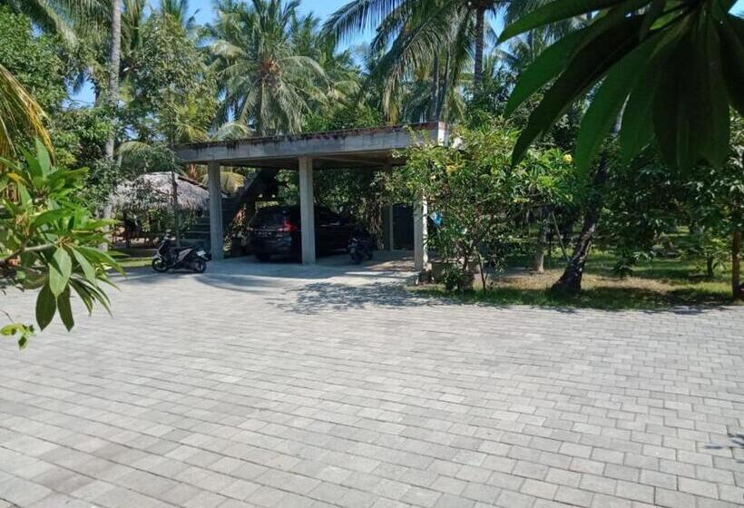 펜션 Oemah Bajangan To The Beach