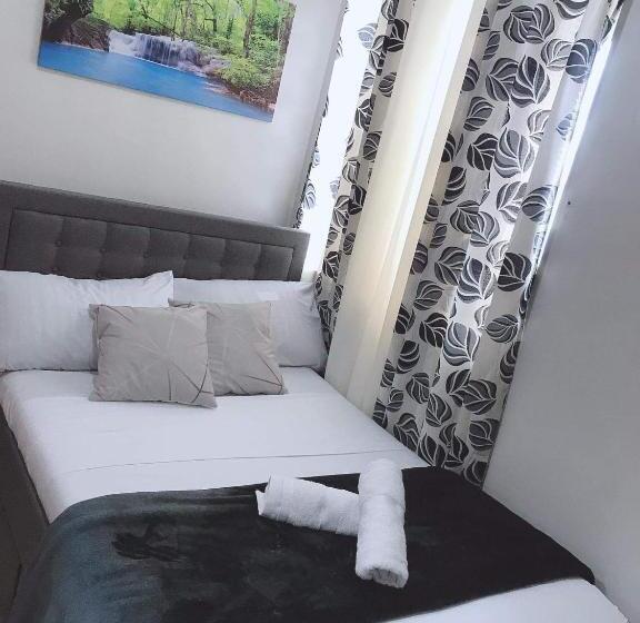 منتجع J&r Staycation   Smdc Trees Residences