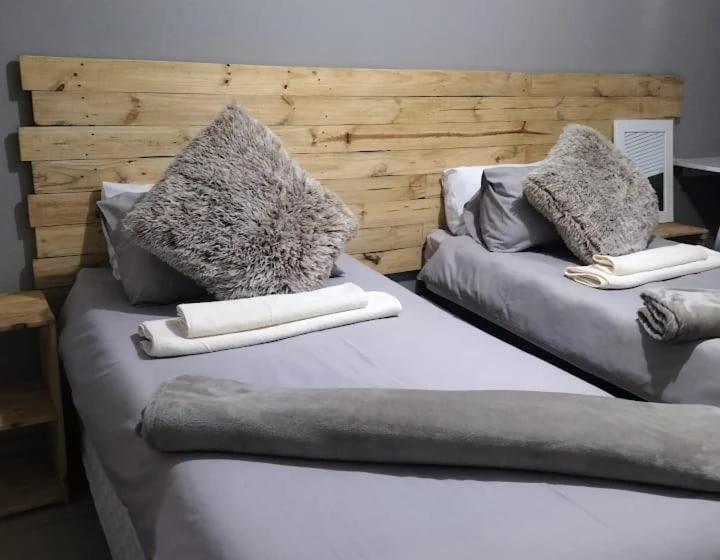 Umbilo Bed And Breakfast 08 Rick Turner