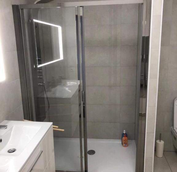 مبيت وإفطار Suite Avec 2 Chambres D Hôtes Pour 1 à 4 Personnes Avec Terrasse, Vue Mer, Parking Privé, Proche Por