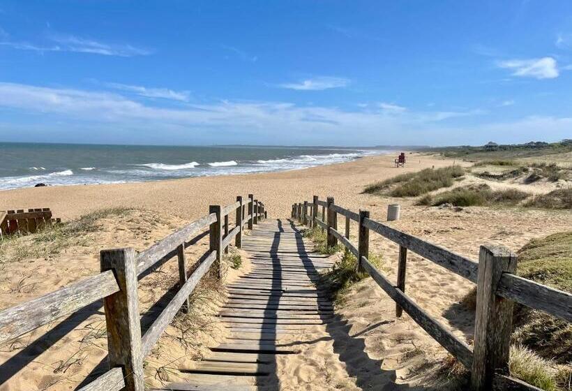 تختخواب و صبحانه El Boho