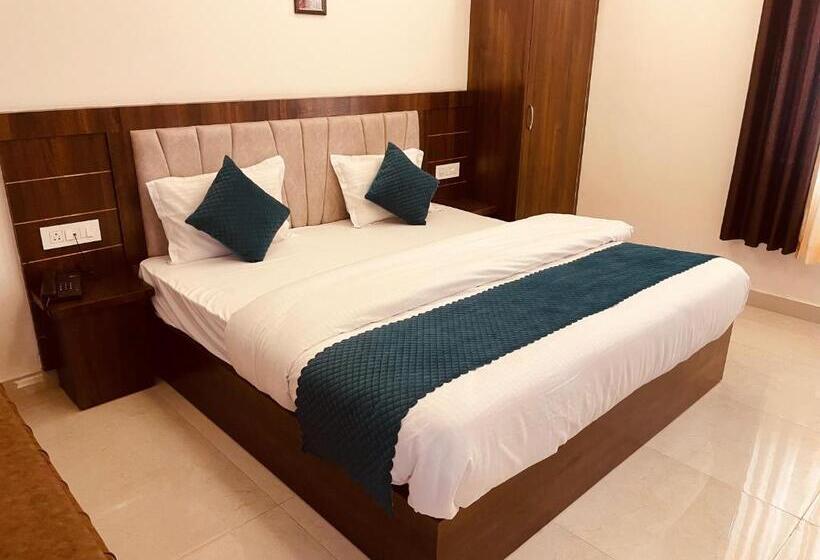 ベッドアンドブレックファースト White House   A Four Star Luxury Resort