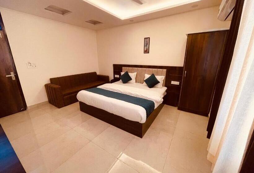 ベッドアンドブレックファースト White House   A Four Star Luxury Resort