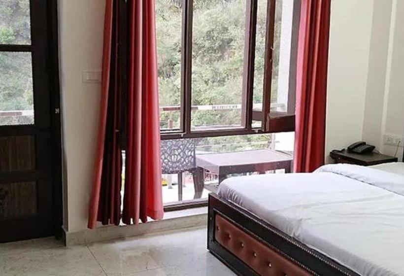 בית מלון כפרי Aar Kempty Lake Resort