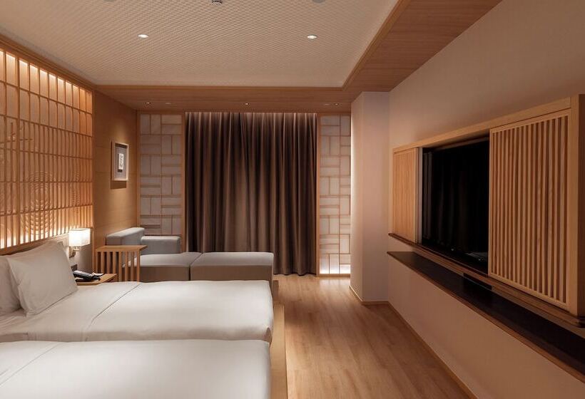 هتل Hyakumangoku Onsen