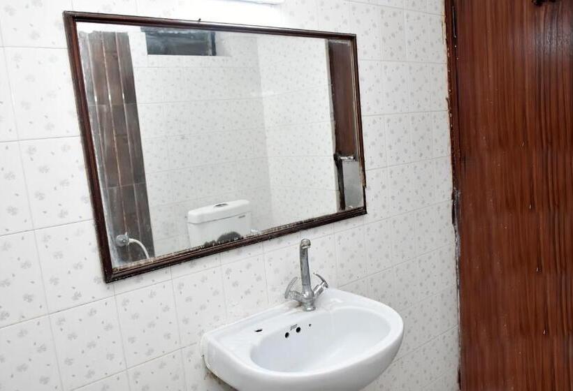 هتل Paramod Palace