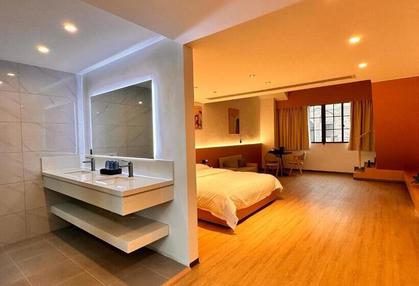 호텔 Slowdown Hostel Wulong
