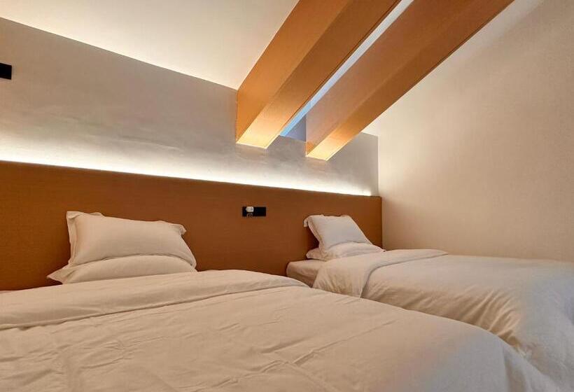 호텔 Slowdown Hostel Wulong