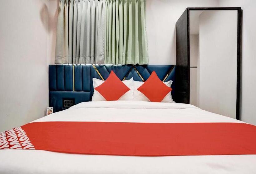 Oyo Flagship Hotel Lavish