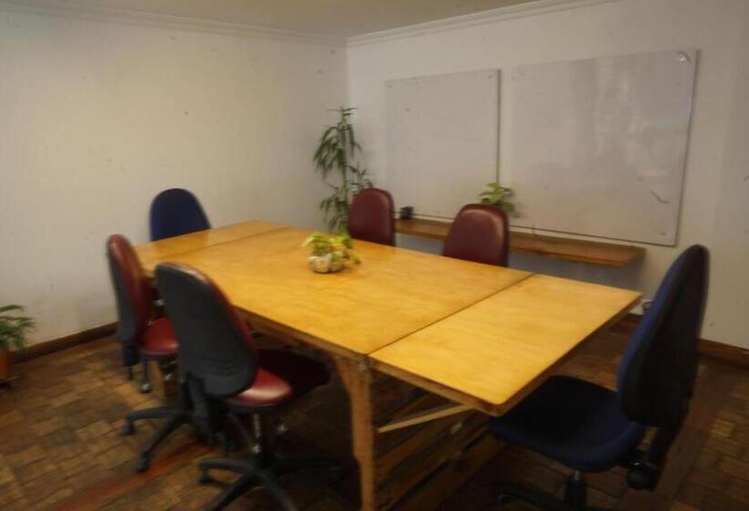 پانسیون Hostel B