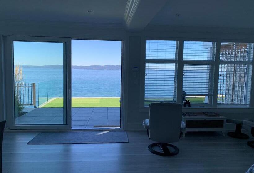 بنسيون Ocean Front Private Suite
