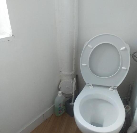 Пансион Simple Colocation Rooms