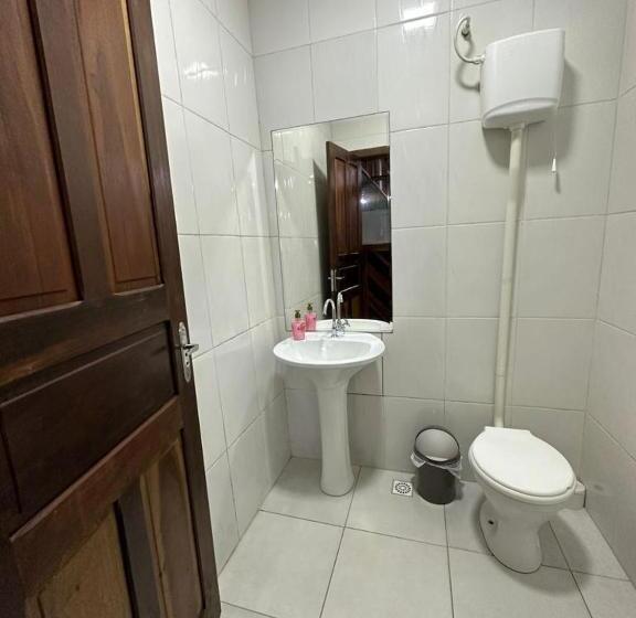 פנסיון Vila Dos Pássaros, Quarto 02