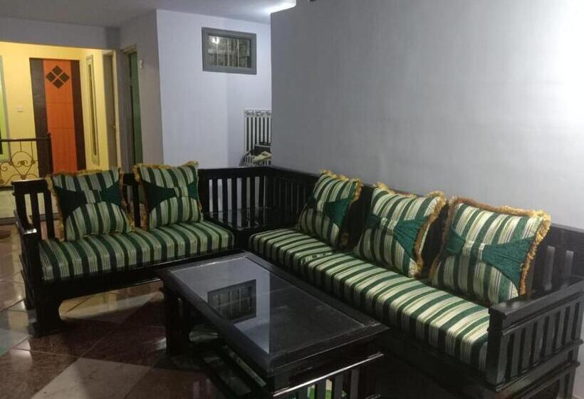 بنسيون Aaa, Sukapura Guesthouse, Bromo Mountain View Triple A Tour, 3 Levels, Sukapura, Probolinggo, Additi