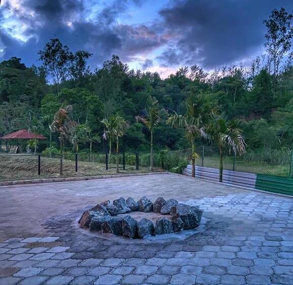 渡假胜地  Redberry S Luxury Stay Coorg