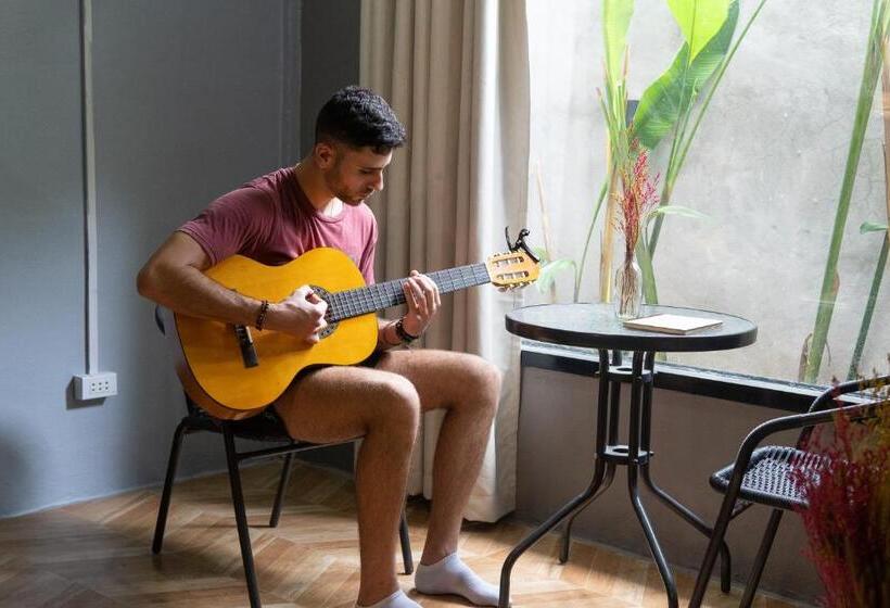 هاستل La Casa De Jardin