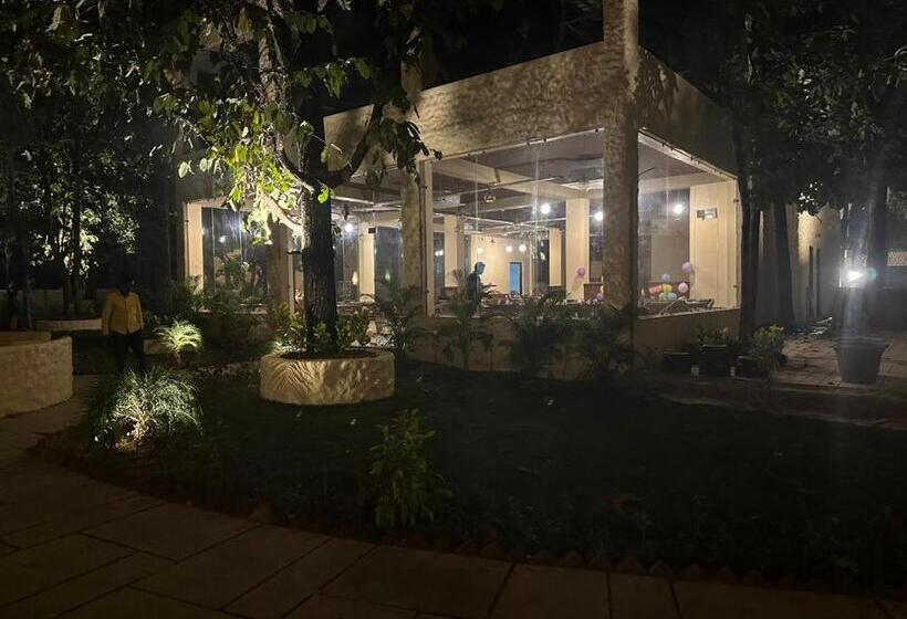 Citrus Prime Kanha Resort And Villas