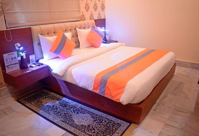 فندق The Kashi Residency