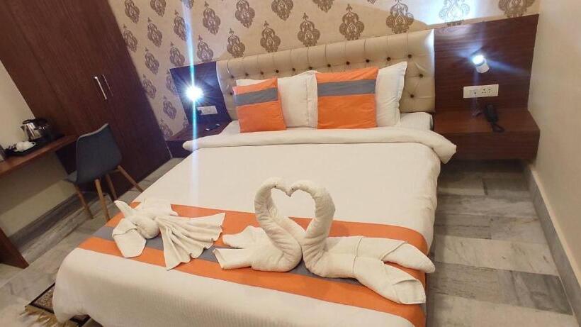فندق The Kashi Residency