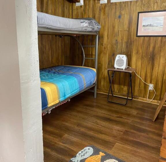 פנסיון Habitación Para 4, Acogedor, Familiar, Equipado, Baño Compartido