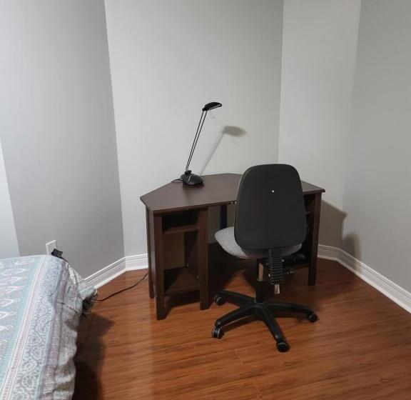 膳宿费 Lovely Guest Entire Apartment Minutes From Ottawa Airport