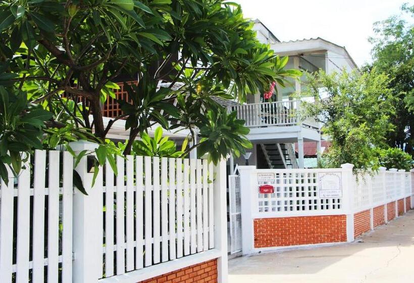 بنسيون Room In Guest Room   Baan Khunphiphit Homestay No3373