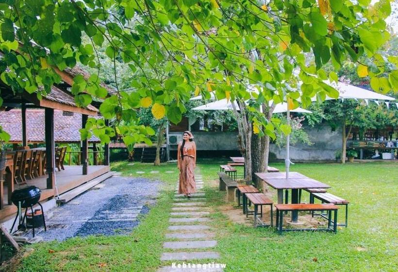리조트 บ้านวารีชีวา Wareecheewa