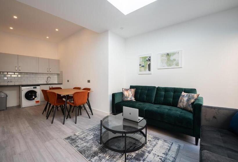Richmond By Capital