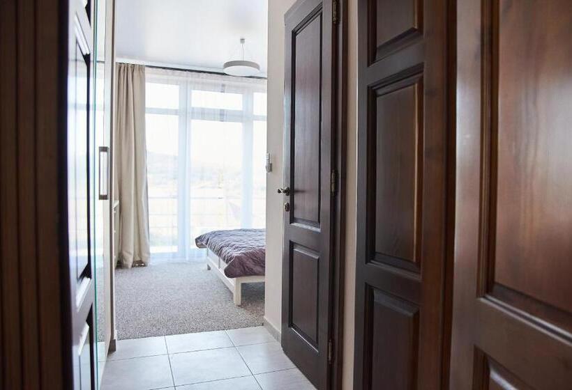 ユースホステル вілла край неба