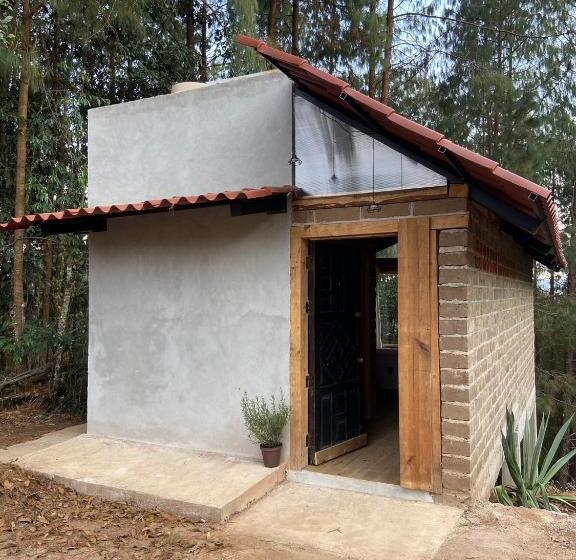 فندق صغير Cabaña En El Bosque