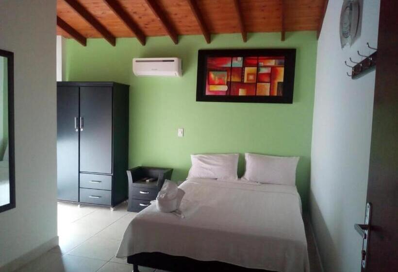 ユースホステル El Tobogan Hotel En San Jeronimo