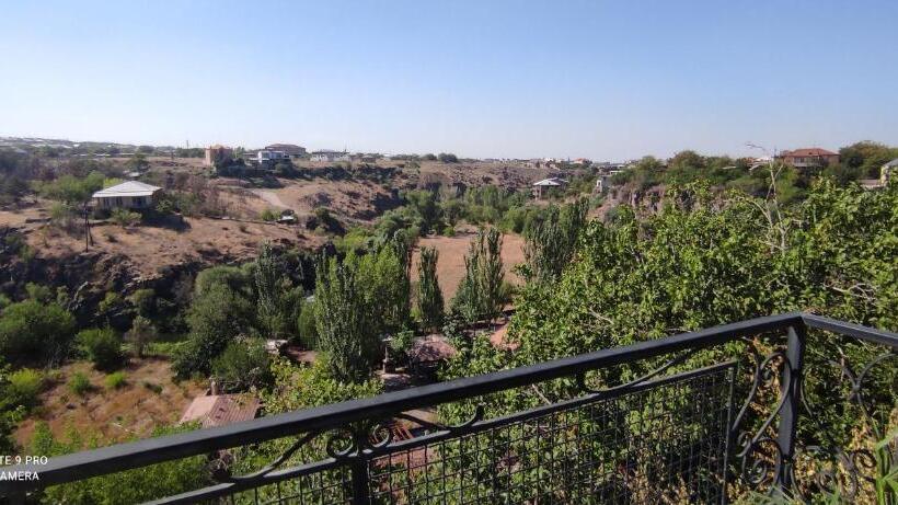 Ashtarak Tun