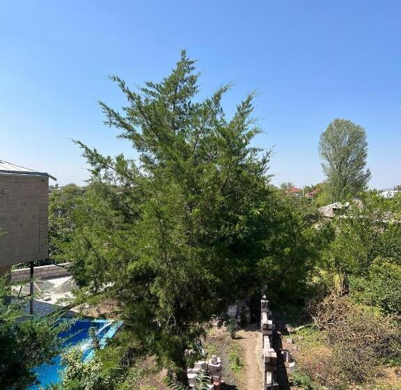 Ashtarak Tun